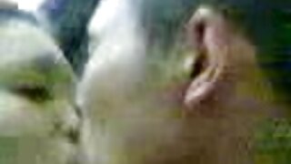 Tipul chel alb și-a vândut pula soției sale pentru o pasarici goale dracu de păsărică cu pula.
